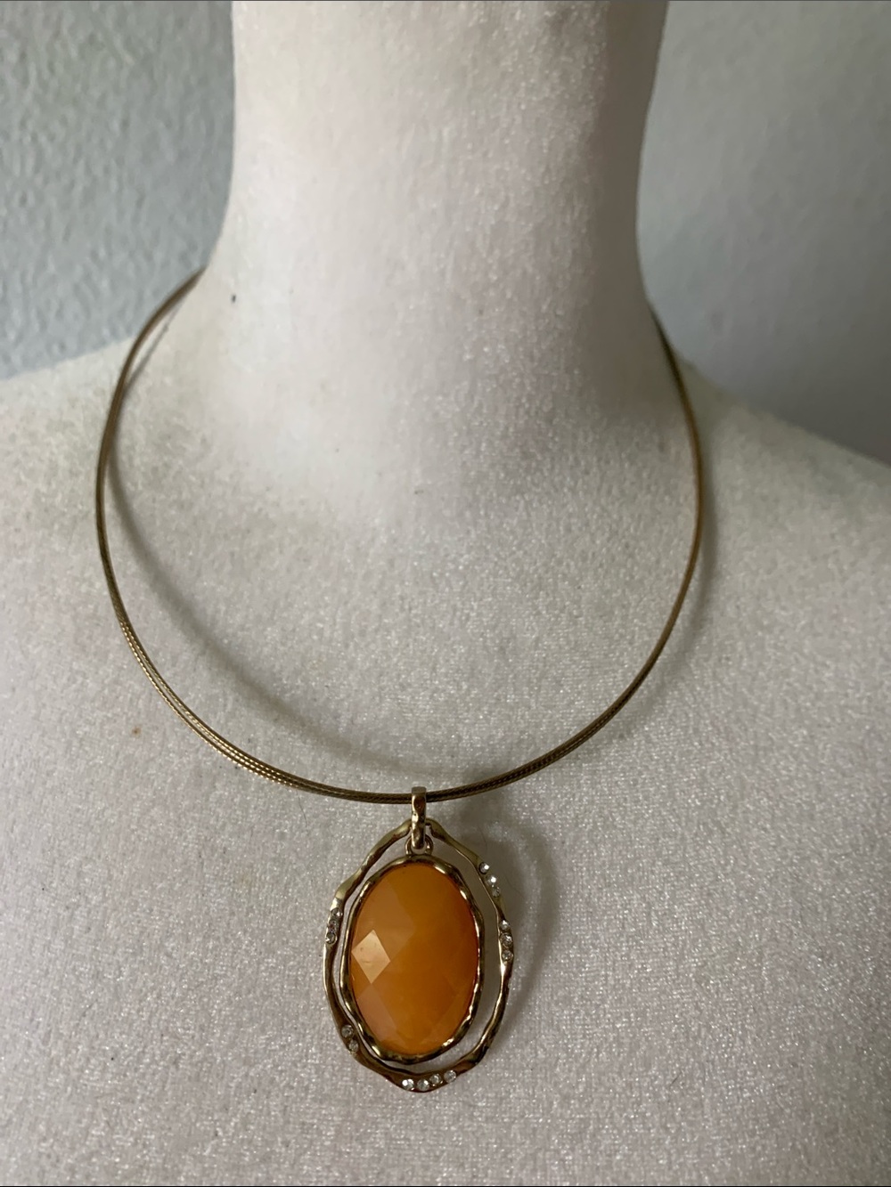NWOT Jones New York Gold-Tone Necklace with Orange Oval Pendant
